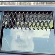 Trixie Köpek Araba Camı Parmaklığı Siyah 30-110 cm 1